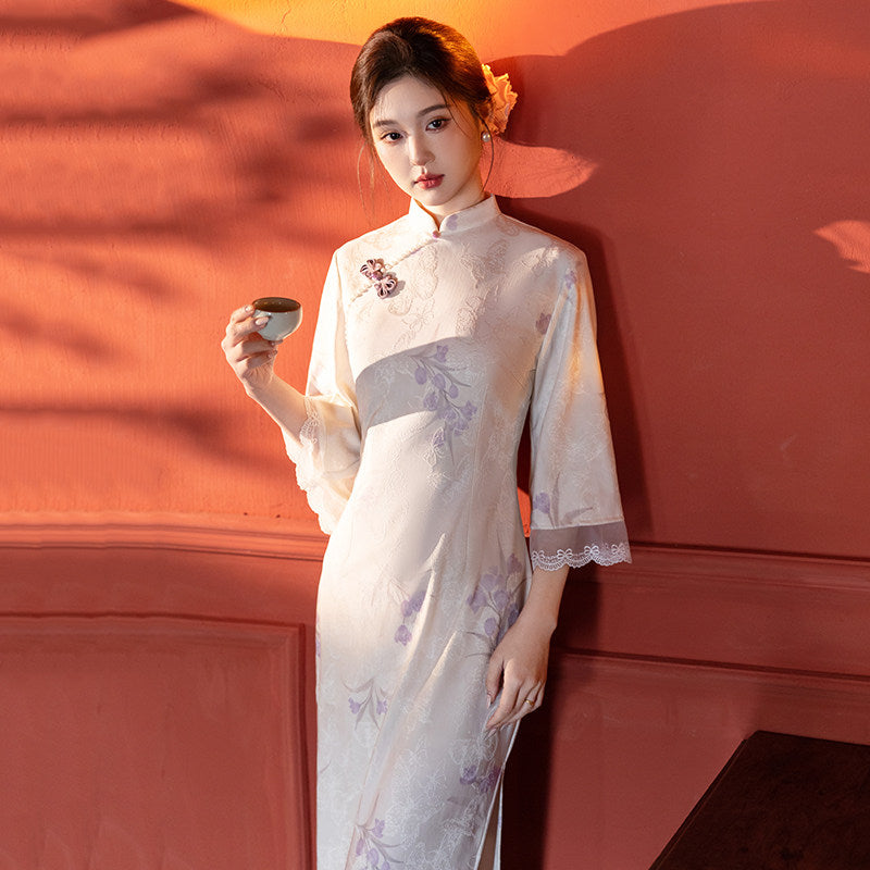 Mid Sleeve Floral Relaxed Cut Cheongsam | Moonlight Porcelain