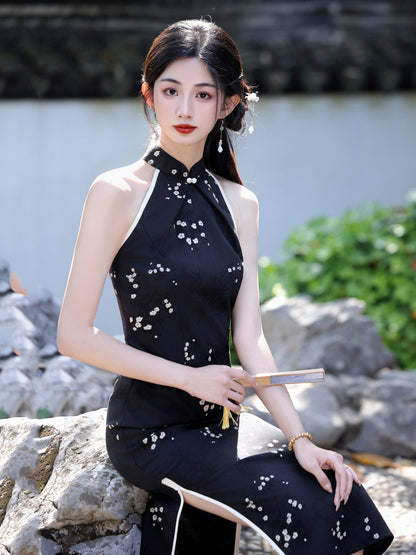 Sleeveless Halter Neck Midi Cheongsam | White Daisies