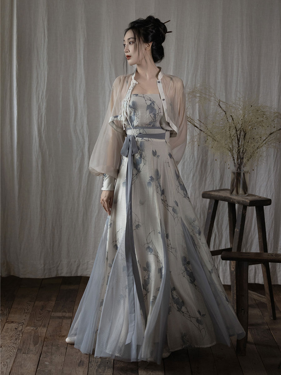 Song Dynasty Modern Hanfu Changgan Temple Jacket and Pleated Skirt - Songjian 松间 (Preorder)
