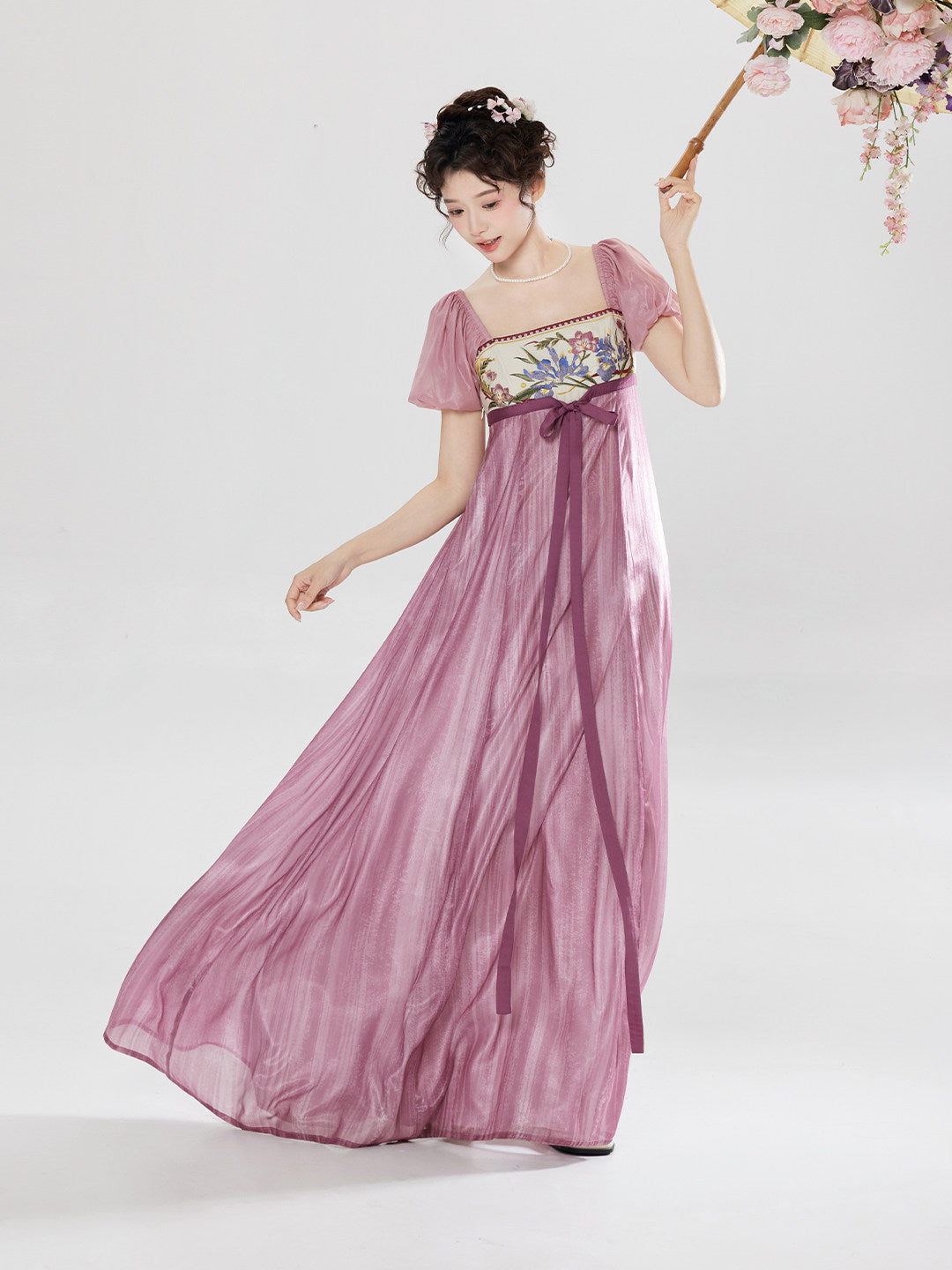 Lian Chun | Regency Style Modern Chinese Embroidered Puff Sleeve Dress