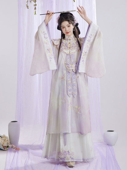 Ming Dynasty Fairytale & Embroidered Butterflies Hanfu Set | Lifelike 栩栩