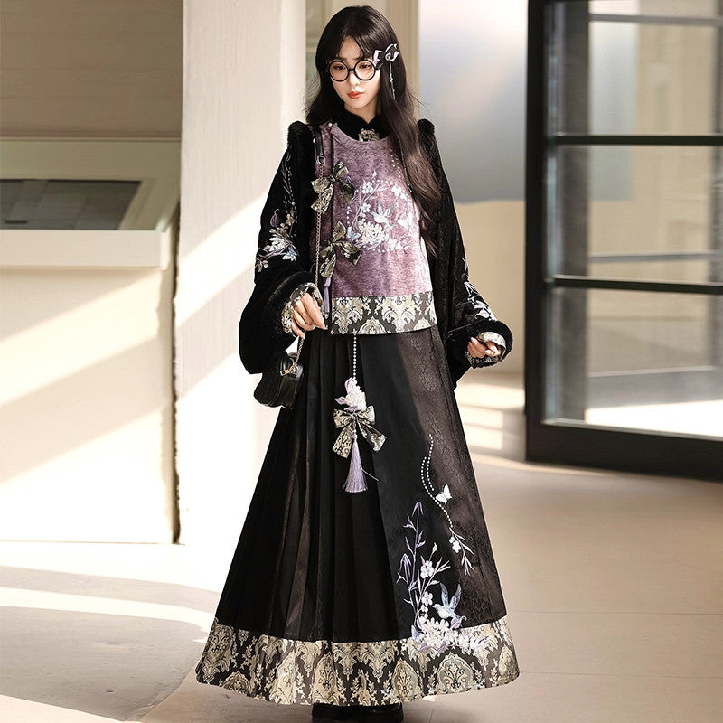 Yanhui | Modern Ming Dynasty Vest and Mamianqun Skirt Hanfu Set