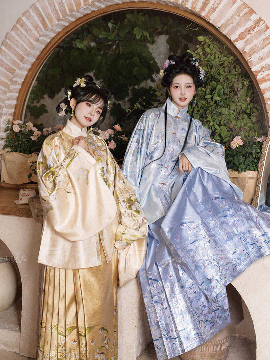 Ming Dynasty Golden Moonlight Pipa Sleeve Top & Mamianqun | Music under the Moon 月下弦音