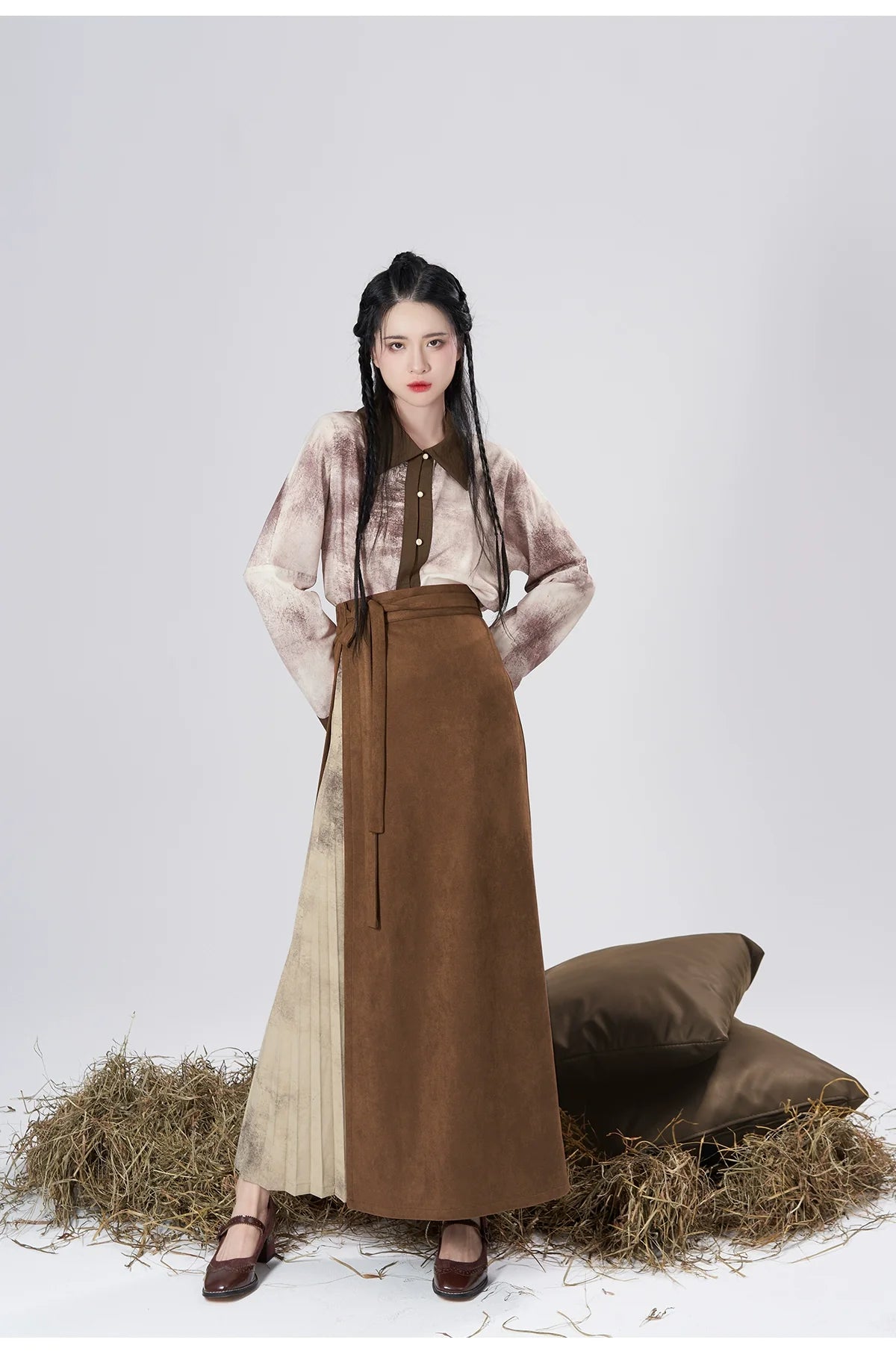 Song Dynasty Modern Hanfu Set with Long Sleeve Top and Spiral Skirt - Urban Nomad 都市游牧 (Preorder)
