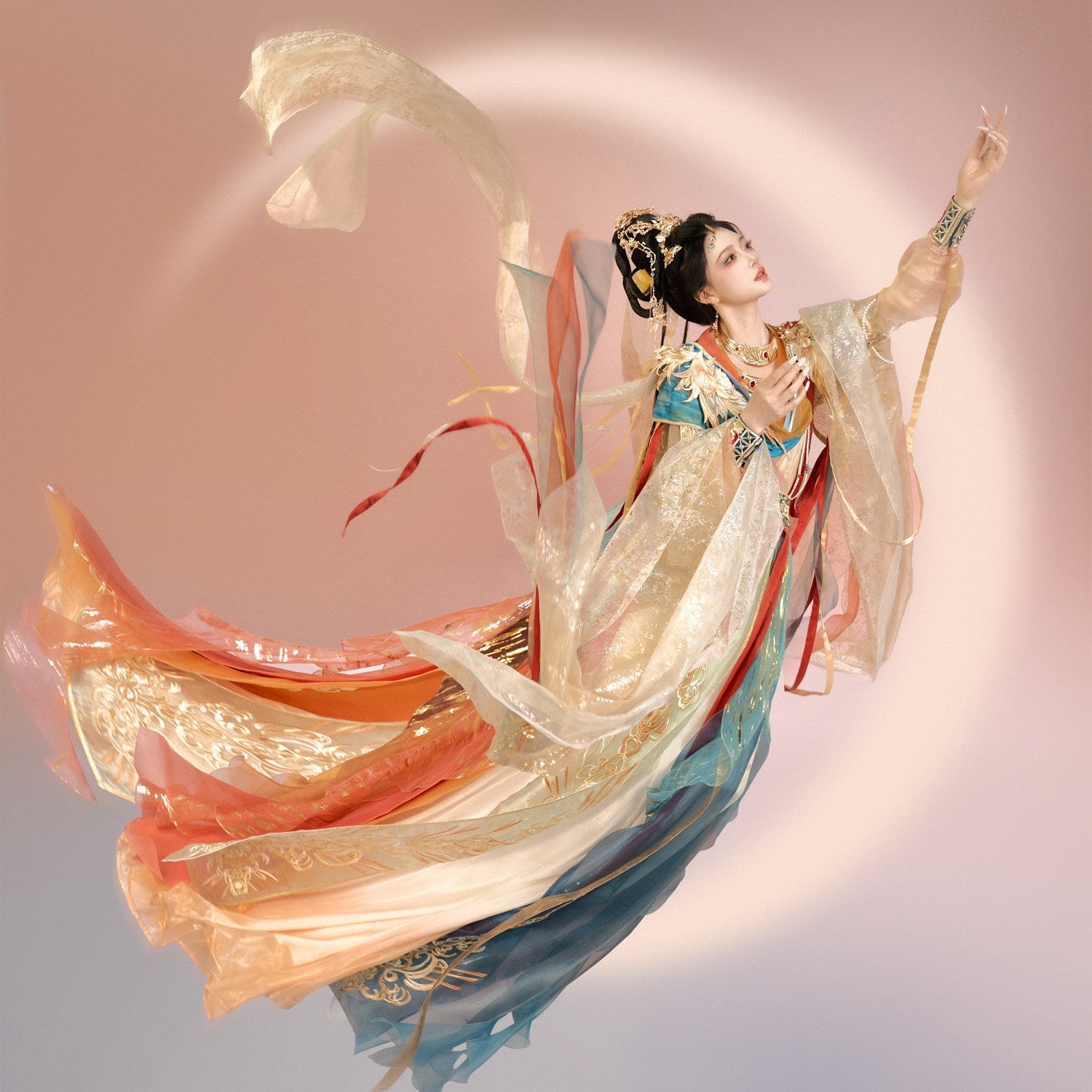 Echoes Against the Wall | Dunhuang Inspired Embroidered Hanfu Set