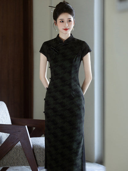 Short Sleeve Floral Long Cheongsam | Obsidian