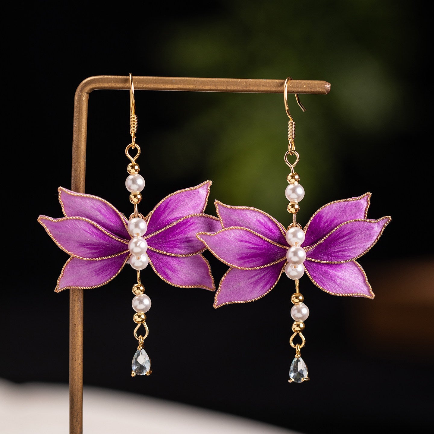 Dancing Flowers Velvet Flower Earrings | Hanfu Jewelry