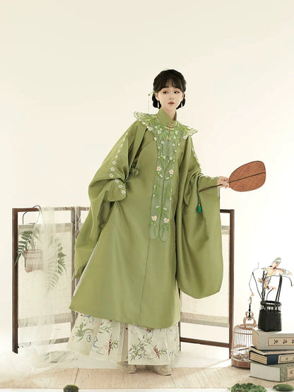 Ming Dynasty Pastel Mint Garden Print Robe & Mamianqun | Late Autumn 晚秋