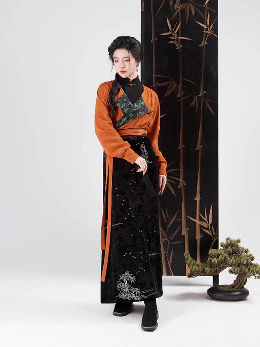 Song Dynasty Modern Hanfu Set with Long Sleeve Top and Spiral Skirt - Ruoying 若瑛 (Preorder)