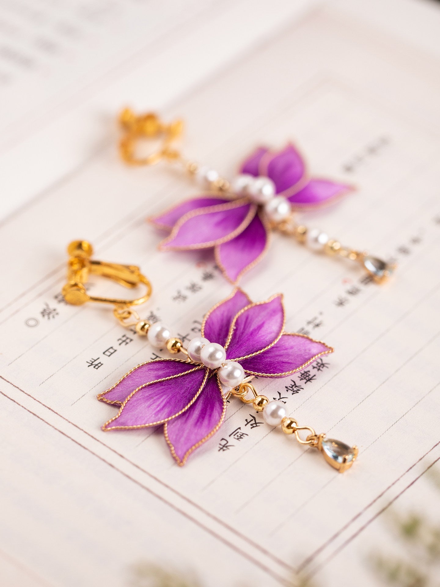 Dancing Flowers Velvet Flower Earrings | Hanfu Jewelry