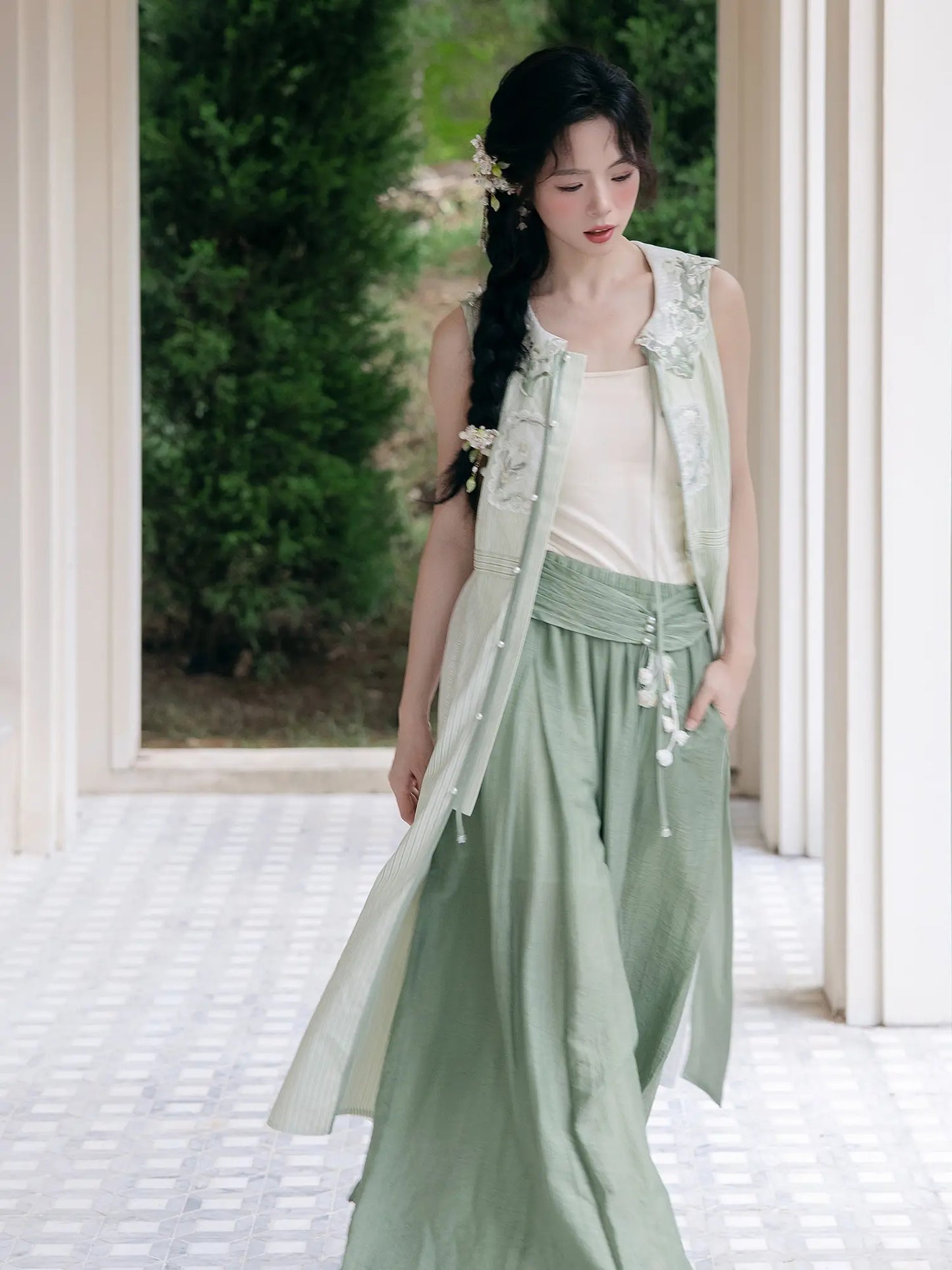 Ming Dynasty Modern Hanfu Bijia and Wide Leg Pants - Bell Whispering 铃风絮语