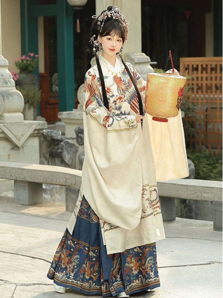 Ming Dynasty Wedding Hanfu Set with Robe & Mamian Skirt | Celebration 喜庆