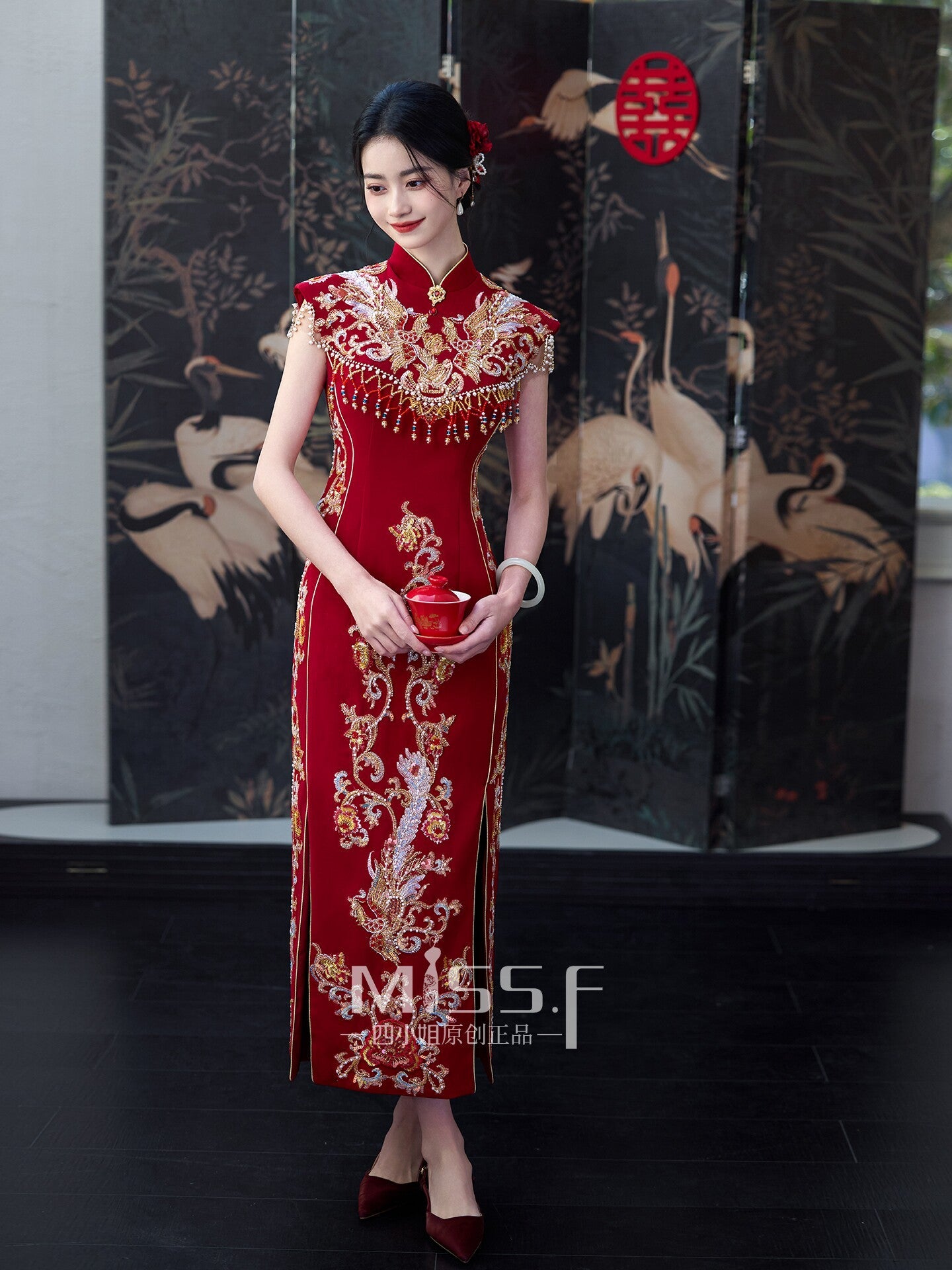 Red Embroidered Bridal Qipao Cheongsam | Biyishuangfei