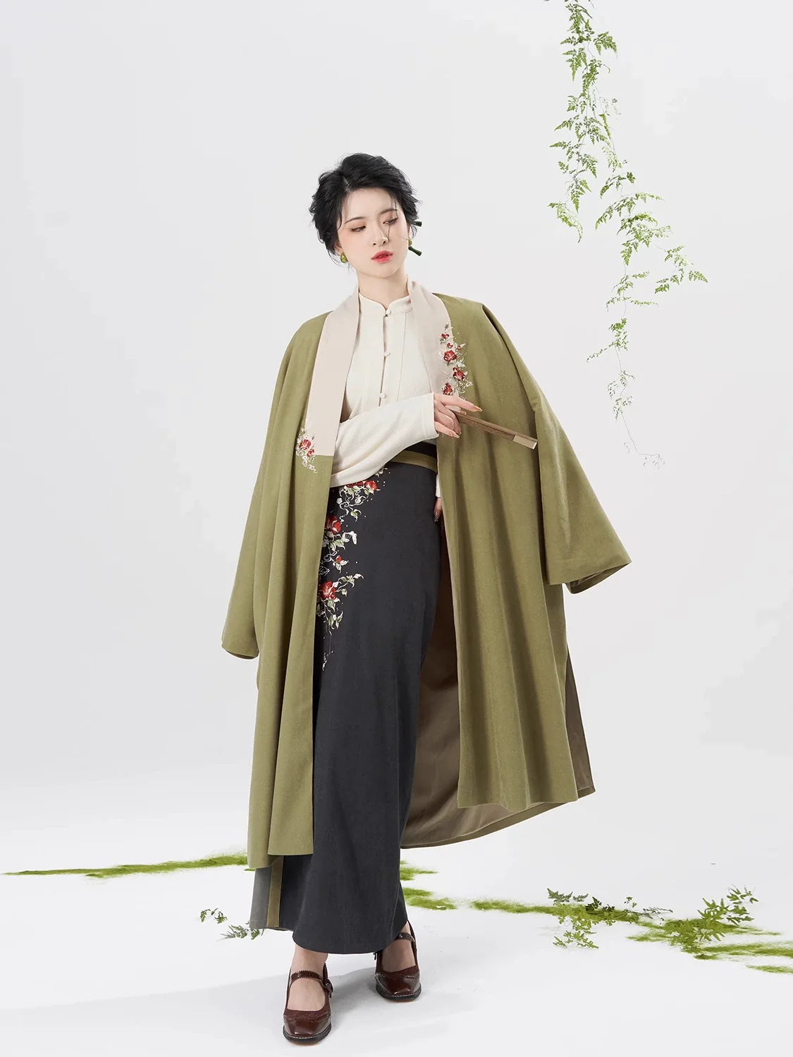 Song Dynasty Modern Hanfu Set with Long Sleeve Top and Spiral Skirt - Spring Realm 人间景 (Preorder)