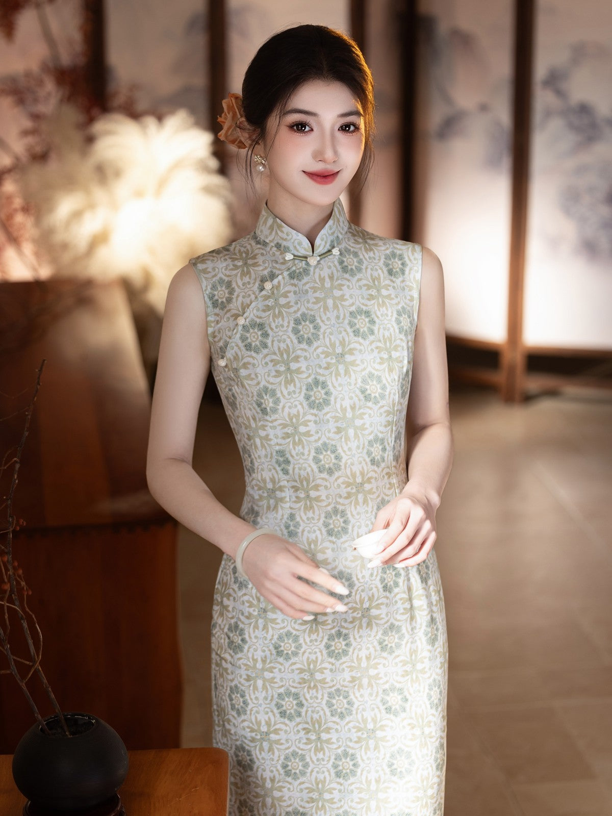 Sleeveless Floral Geometric Midi Cheongsam | Jingshu