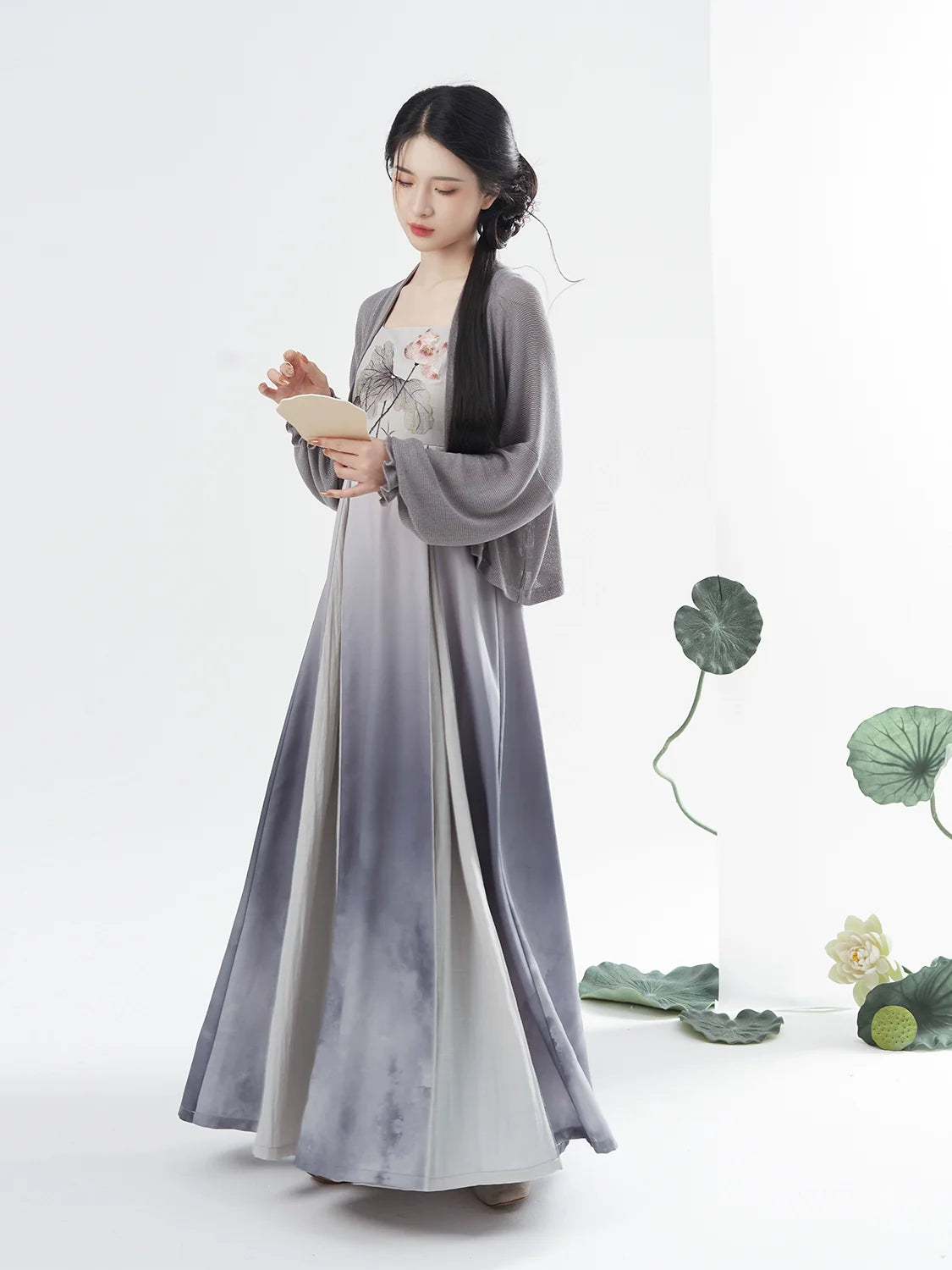 Modern Tang Dynasty Hanfu Slip Dress Set - Wuhefeng 芜荷风 (Preorder)