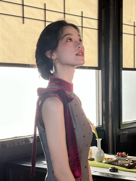 Miss Butterfly sleeveless velvet heart long cheongsam qipao — detail view