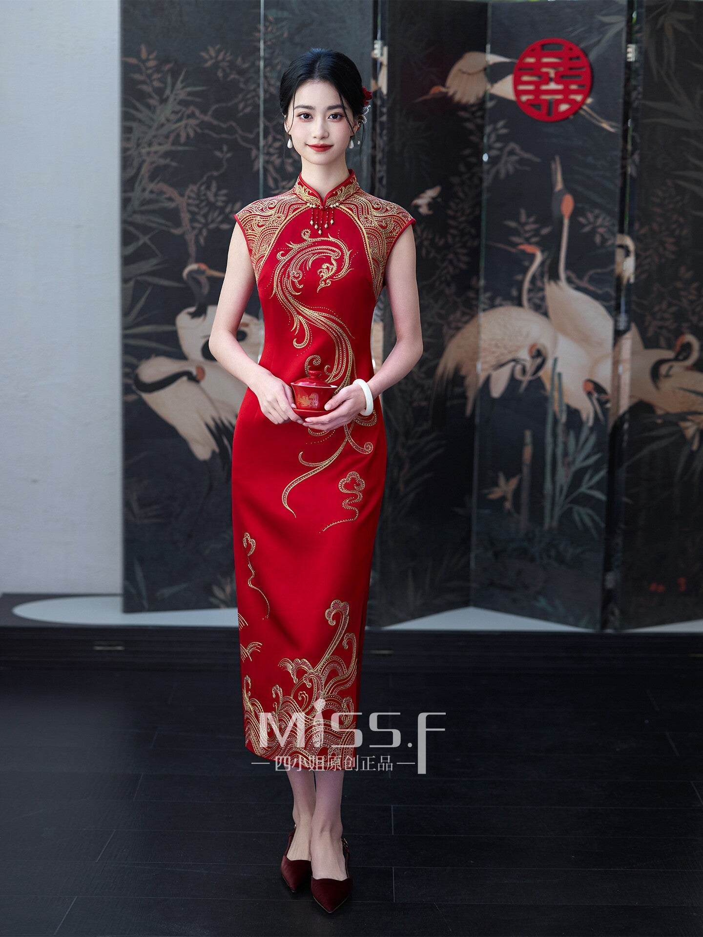 Red Embroidered Bridal Qipao Cheongsam | Soaring Phoenix