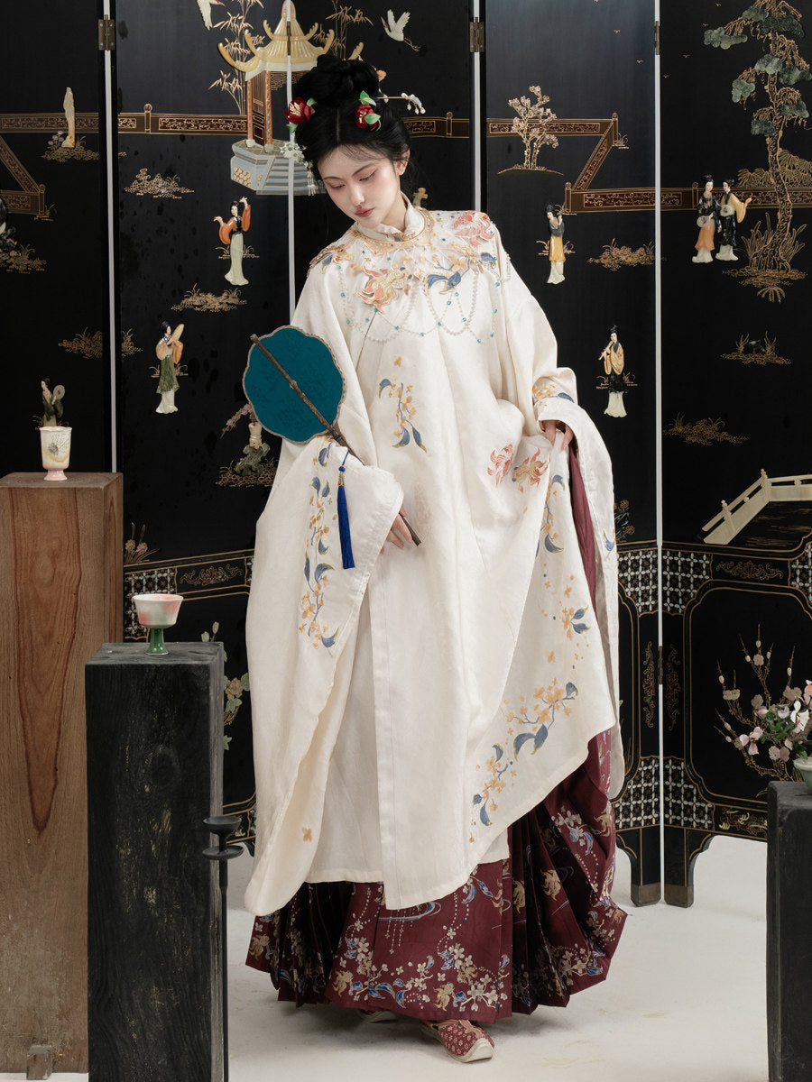 Ming Dynasty Hanfu Set with Robe & Mamian Skirt | Golden Koi 金桂鱼跃