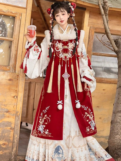 Ming Dynasty Chinese New Year Festival Hanfu | Little Deity 小神仙