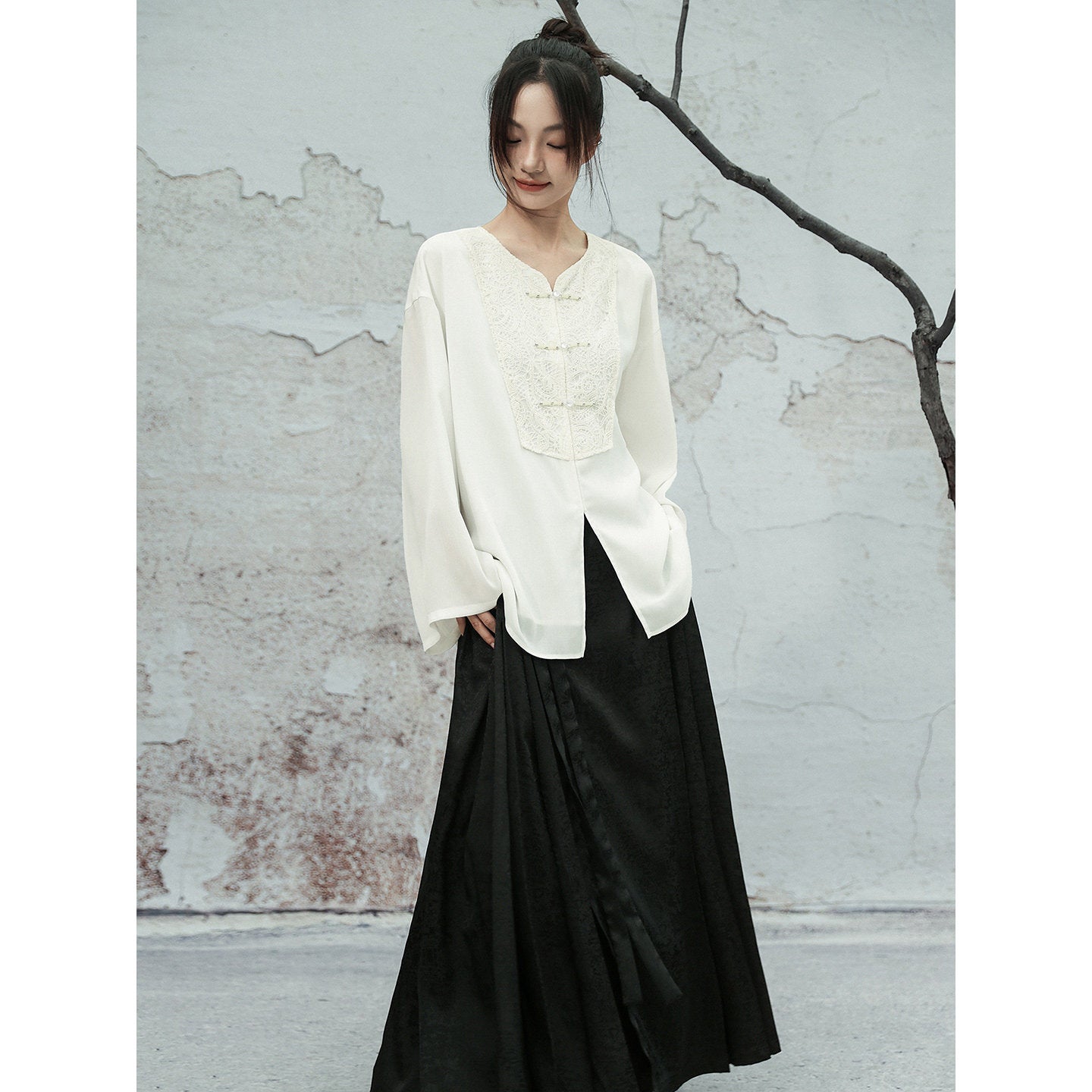 New Chinese Style V Neck Chiffon Lace Embroidered Long Sleeve Top - Symplocos 山矾