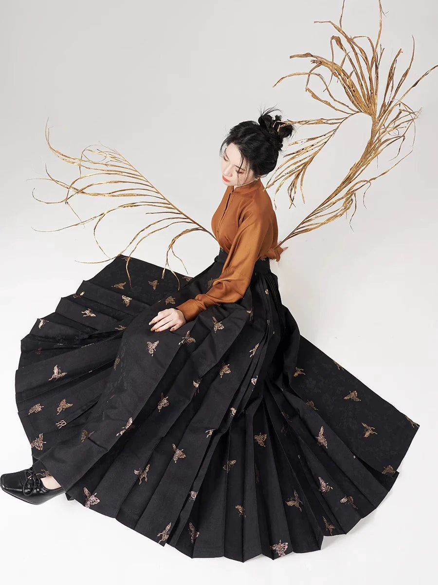 Song-Ming Dynasty Modern Hanfu Set with Long Sleeve Top and Mamian Skirt - Hundred Butterflies 百蝶绘 (Preorder)