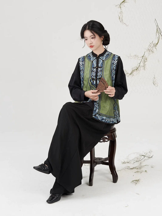 Modern Qing Han Inspired Embroidered Collarless Jacquard Vest - Porcelain 茗瓷 (Preorder)