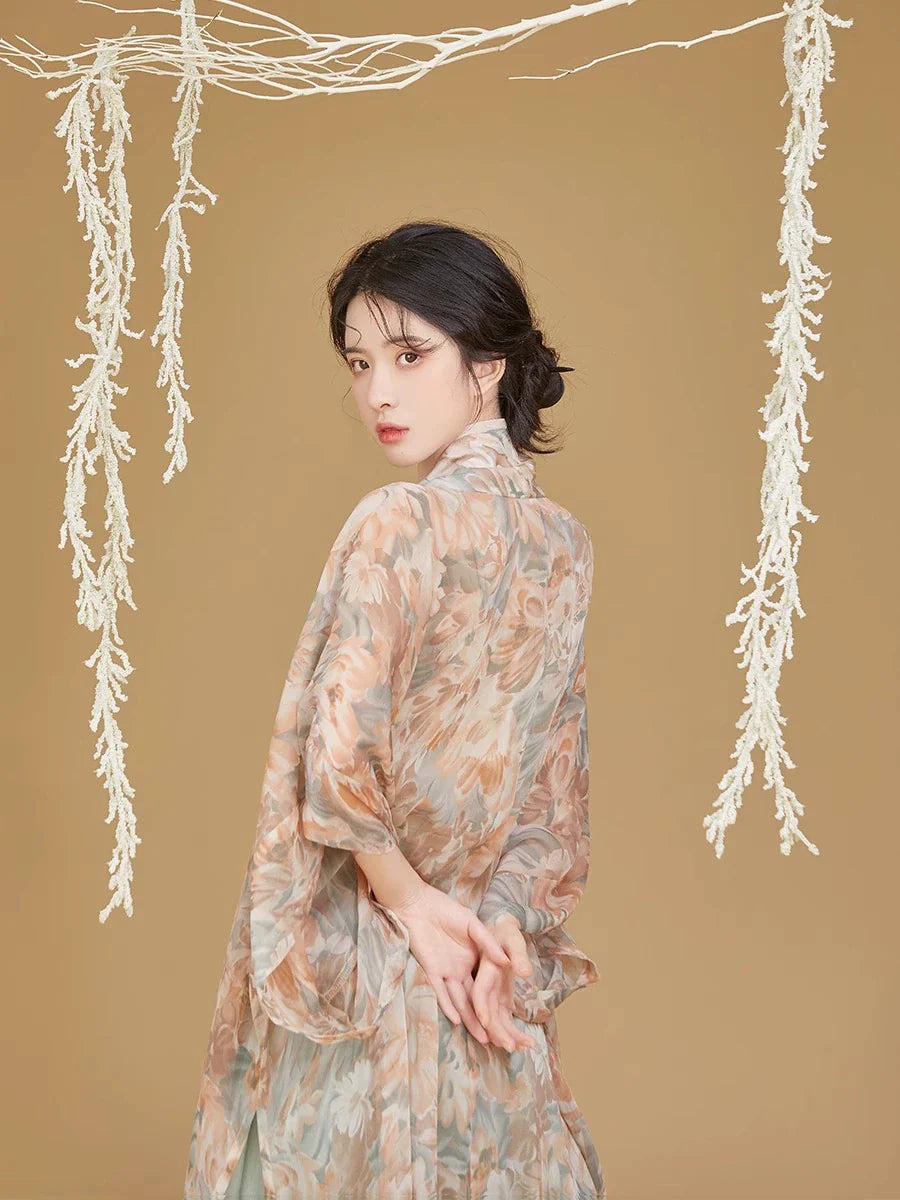 Song Dynasty Modern Hanfu Set with Changgan Temple Beizi and Pleated Skirt - Jiaoliu 娇柳 (Preorder)