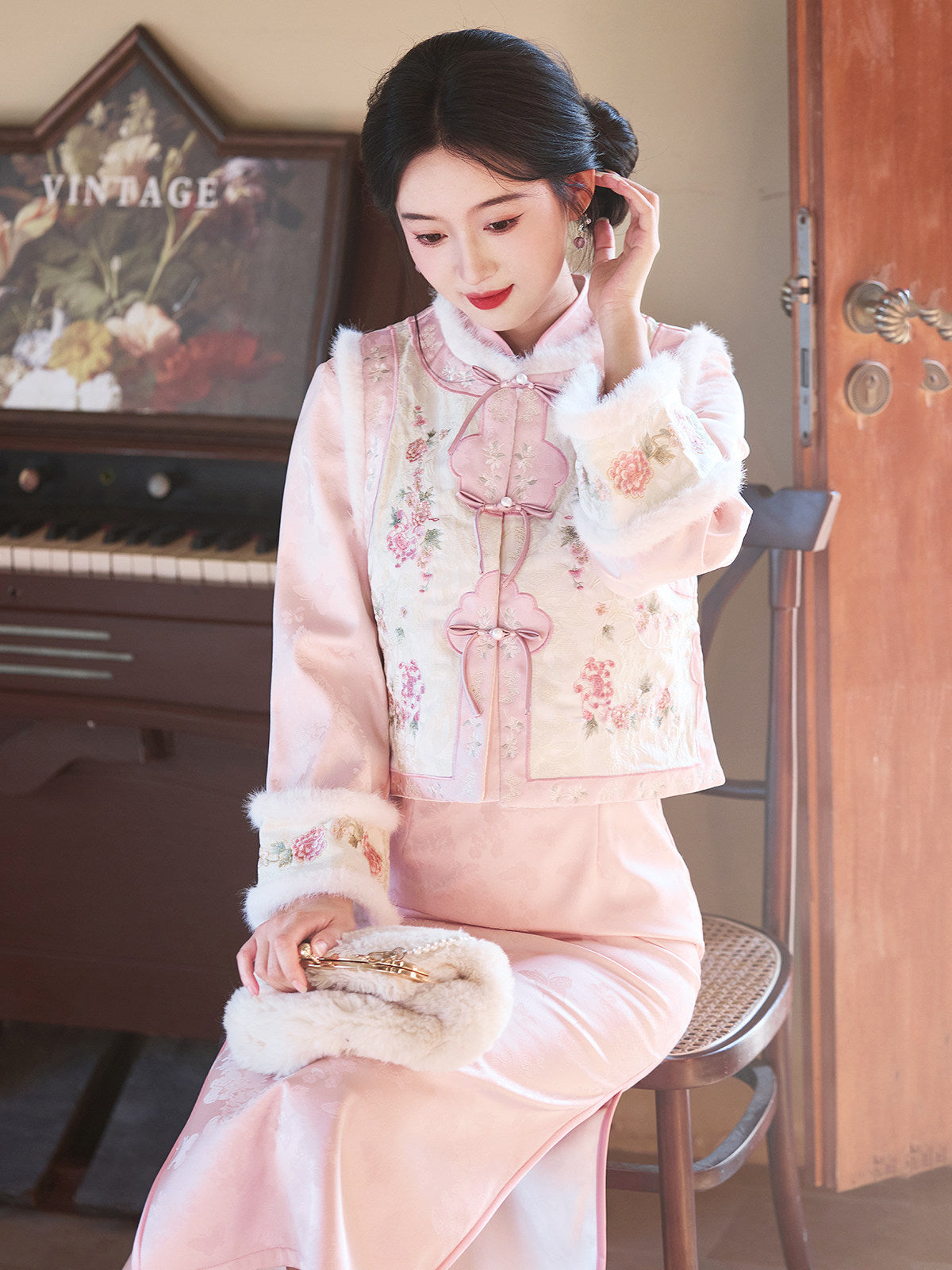 Long Sleeve Fur Trim Floral Qipao and Vest | Pink Roses