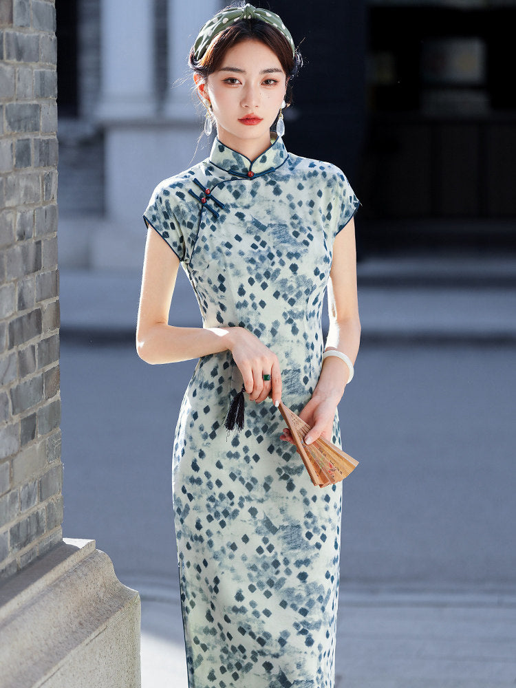 Short Sleeve Pixelated Long Cheongsam | Ida
