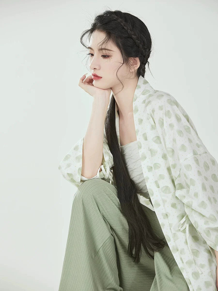 Song Dynasty Modern Hanfu Set with Winged Sleeve Top and Wide Leg Pants - Wrapped Leaves 裹叶 (Preorder)
