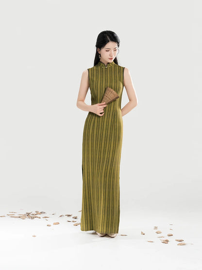 New Chinese Style Sleeveless Qipao Cloud-Motif Dress with Merino Wool Knit Shawl - Jade Willow 玉柳 (Preorder)