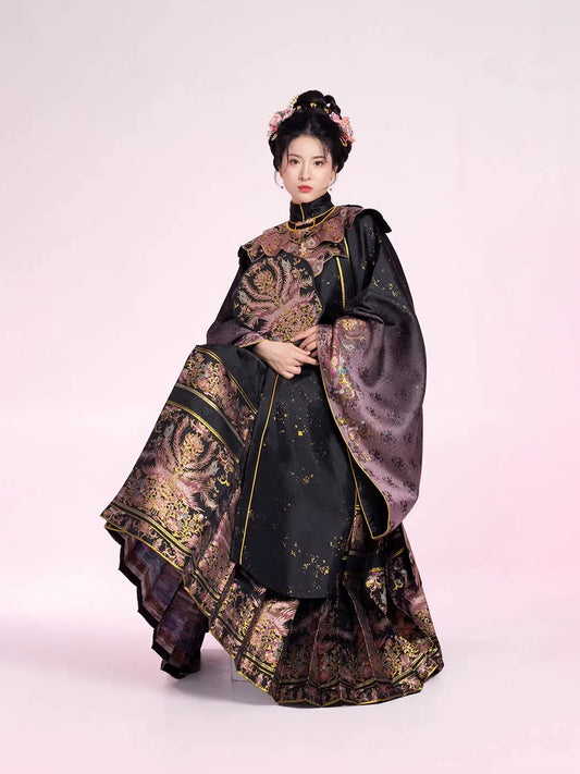 Ming Dynasty Traditional Hanfu Set & Mamian Skirt | Golden Jade Feathers 粉翠流丹