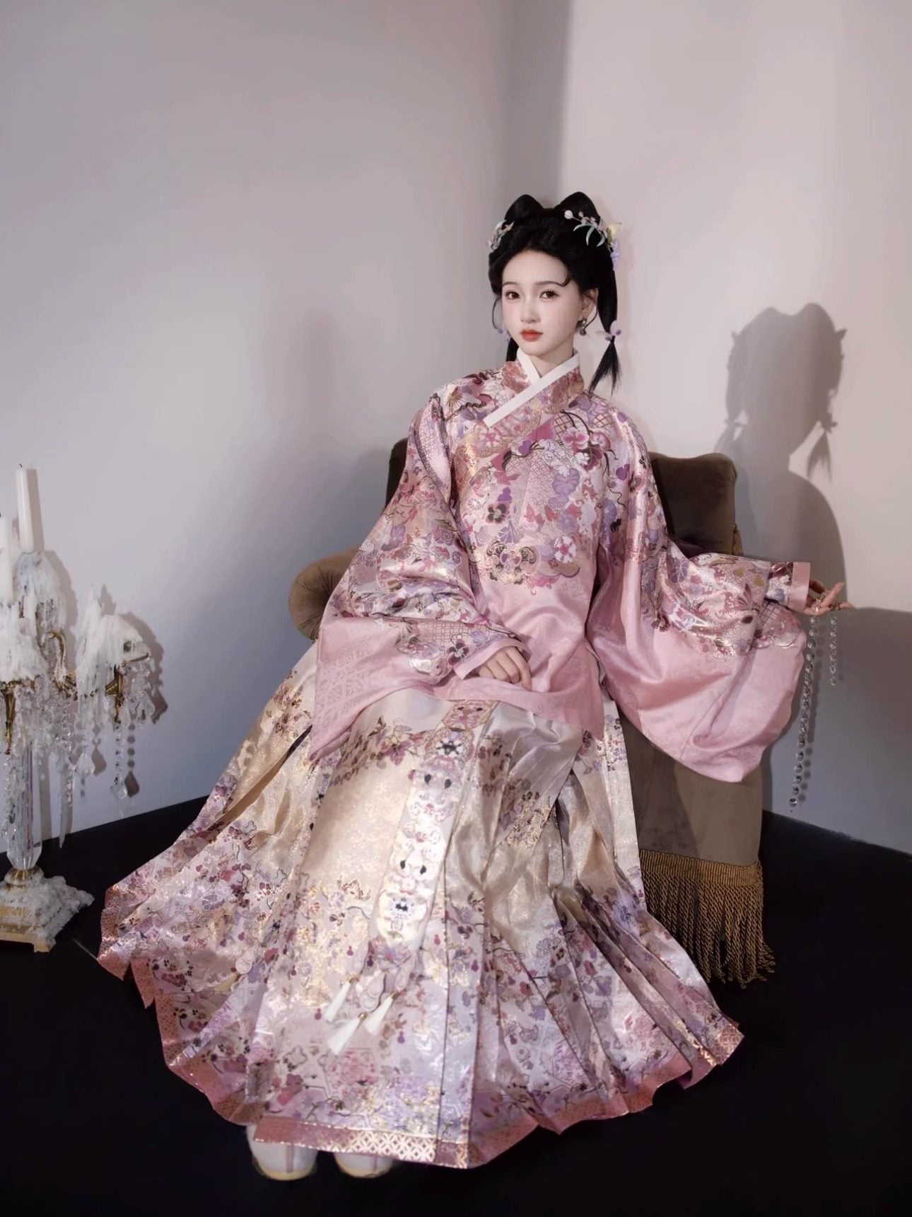 Ming Dynasty Chinese New Year Festival Hanfu | Blessings 福禄今安