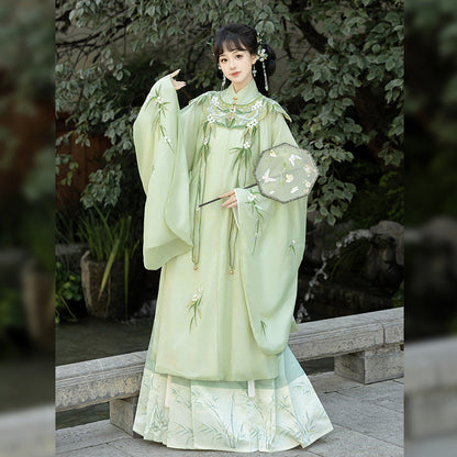 Ming Dynasty Bamboo Leaves Motif Cloud Collar & Mamian Skirt | Yujun 玉君