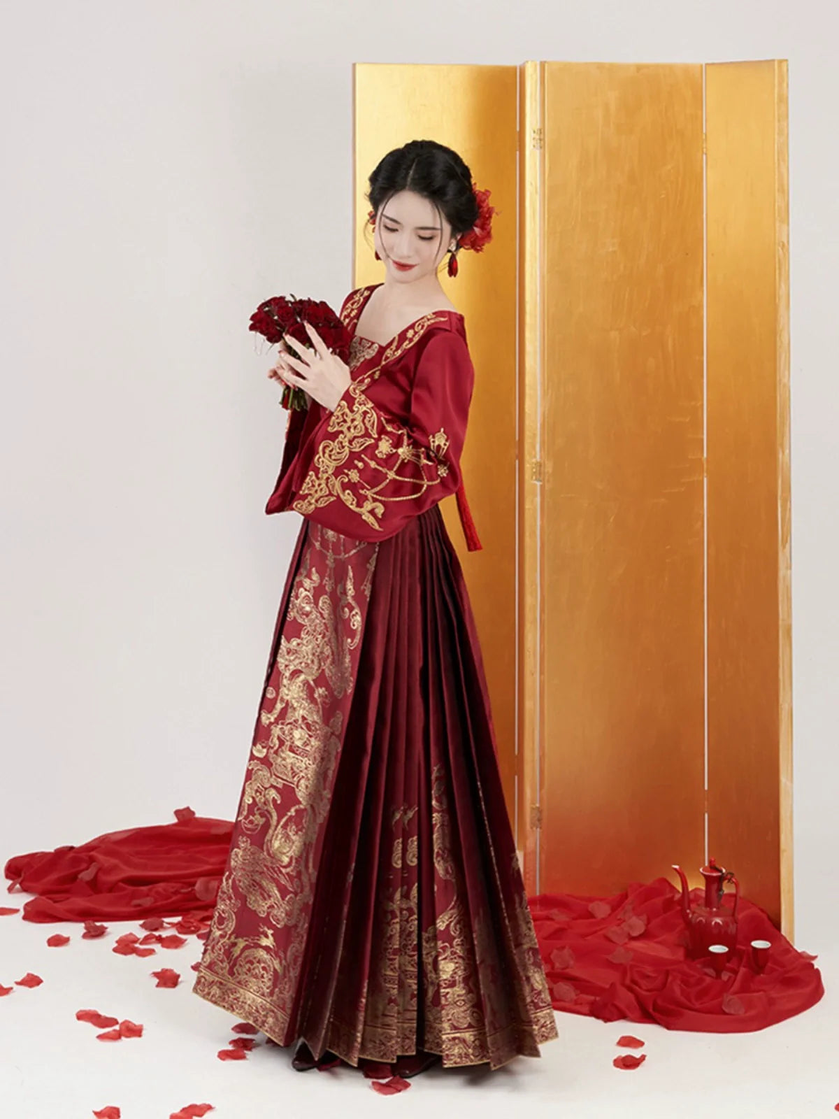 Ming Dynasty Wedding Hanfu Set & Mamian Skirt | Zhulian 珠联璧合