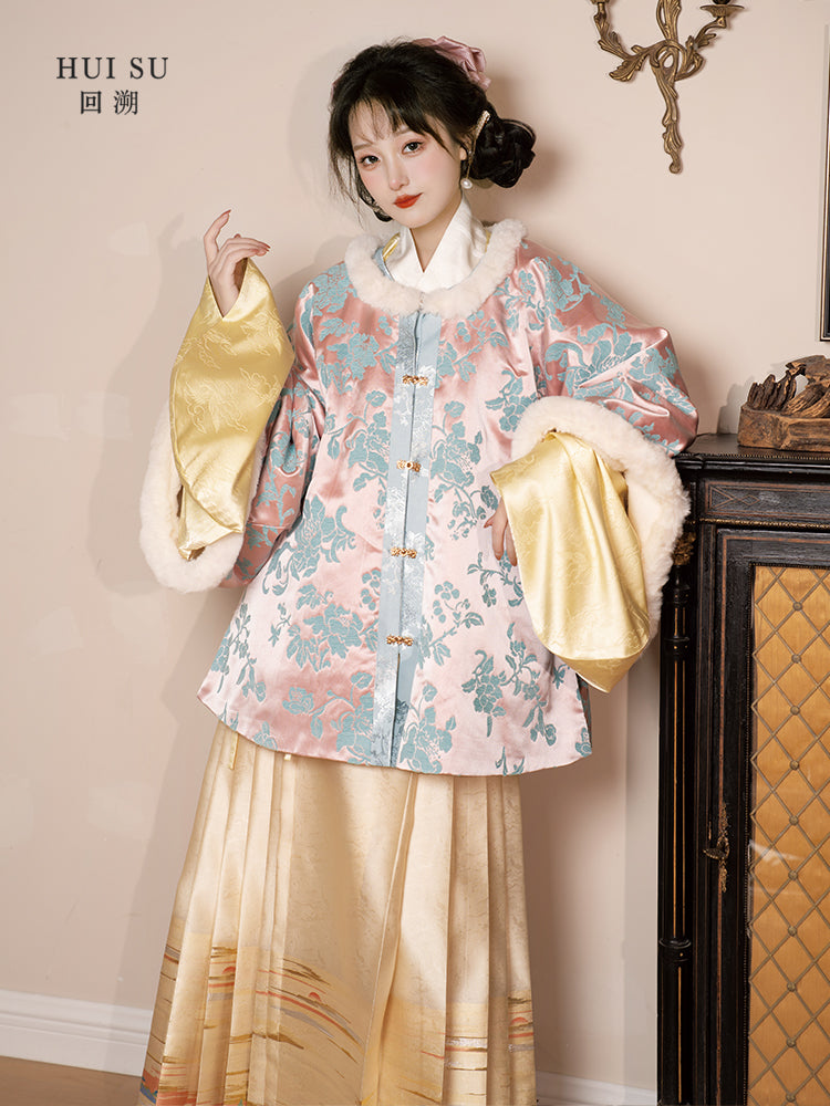 Zhaojun 昭君 - Ming Dynasty Round Neck Winter Robe