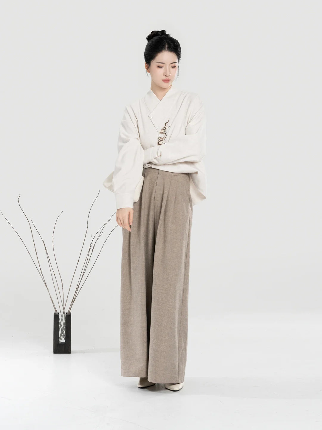 New Chinese Style Women Sun Embroidered Shirt with Wide Leg Pants - Guangfu 光芜 (Preorder)
