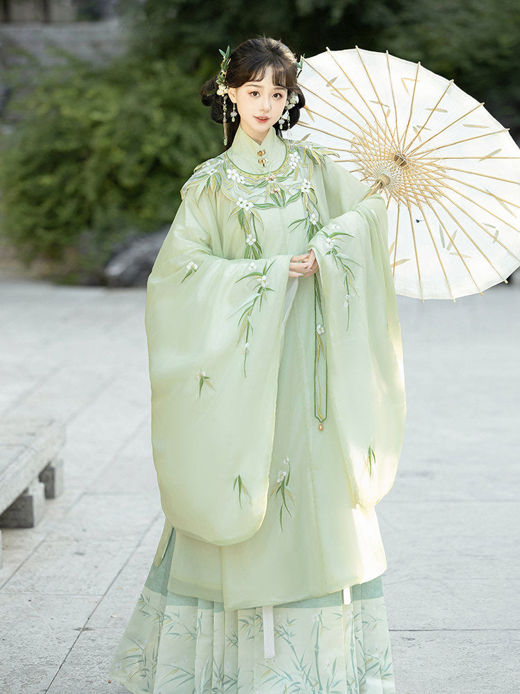 Ming Dynasty Bamboo Leaves Motif Cloud Collar & Mamian Skirt | Yujun 玉君