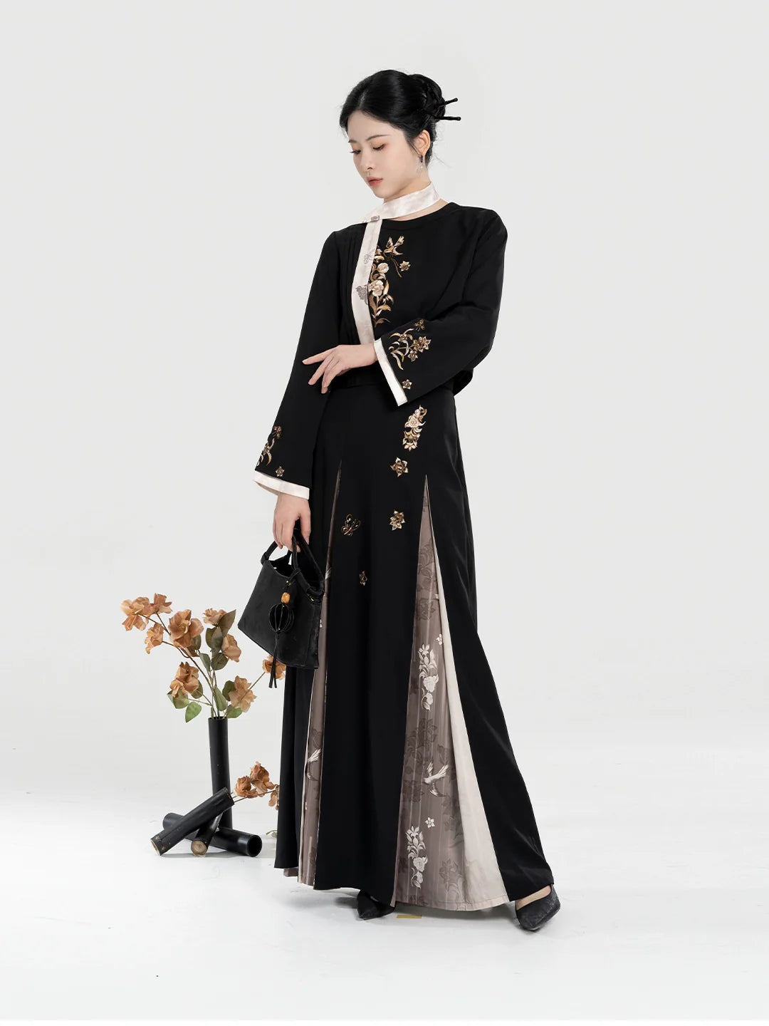New Chinese Style Women Phoenix & Floral Embroidered Jacket with Three Pleat Skirt - Xulan 叙兰 (Preorder)