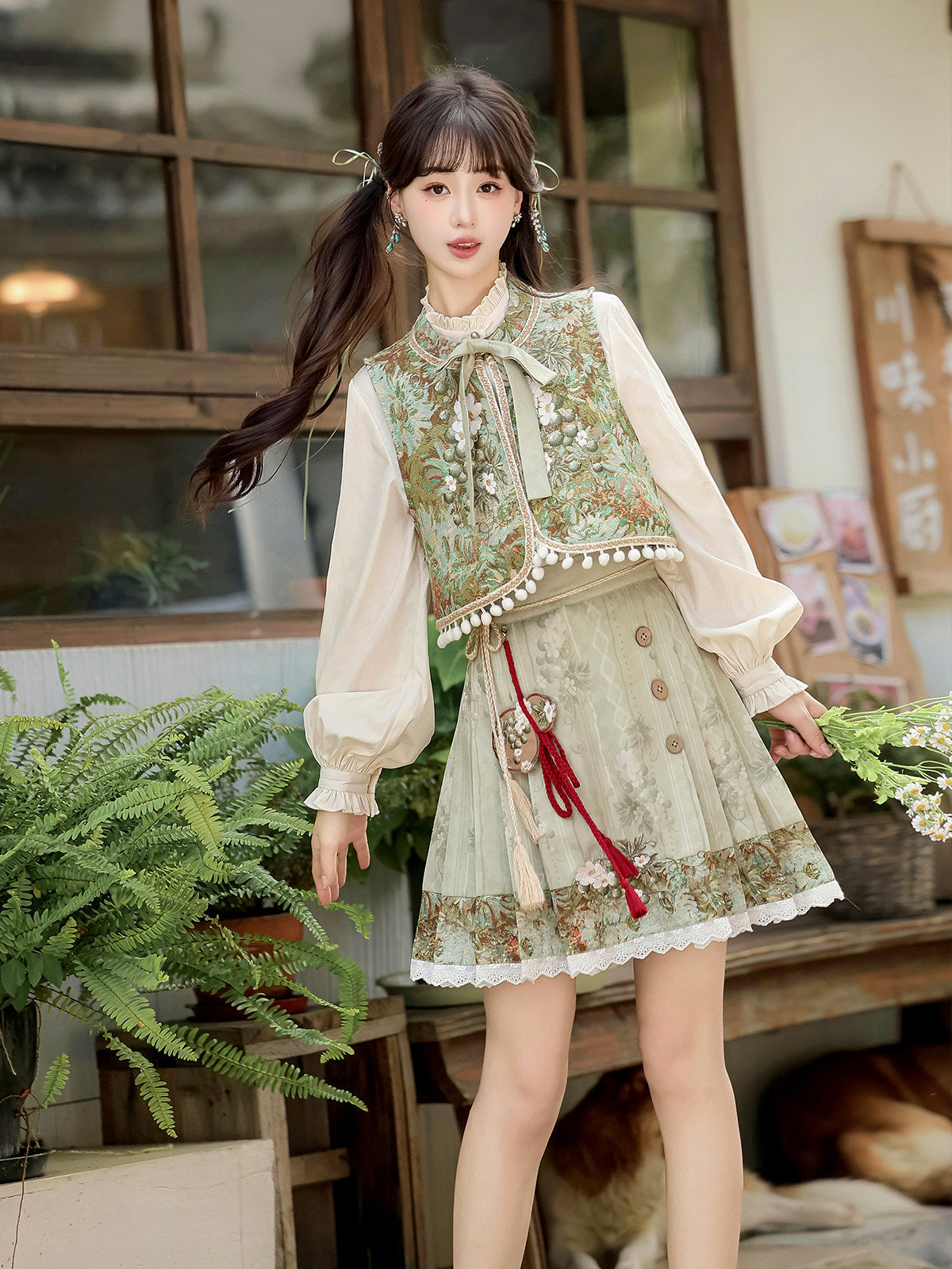 Ming Dynasty Modern Hanfu Long Sleeve Top and Short Mamianqun - Whispers of Autumn 秋络蔓语