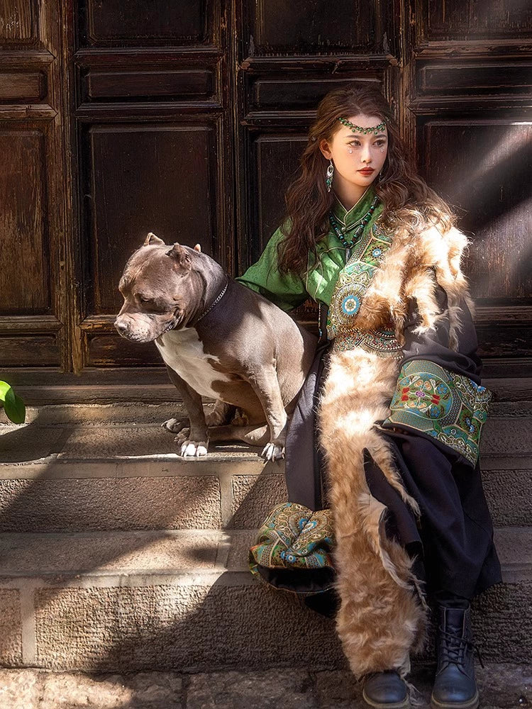 Jade Highlands - New Tibetan Costume Green Ethnic Robe Sichuan-Tibet Photography Journey