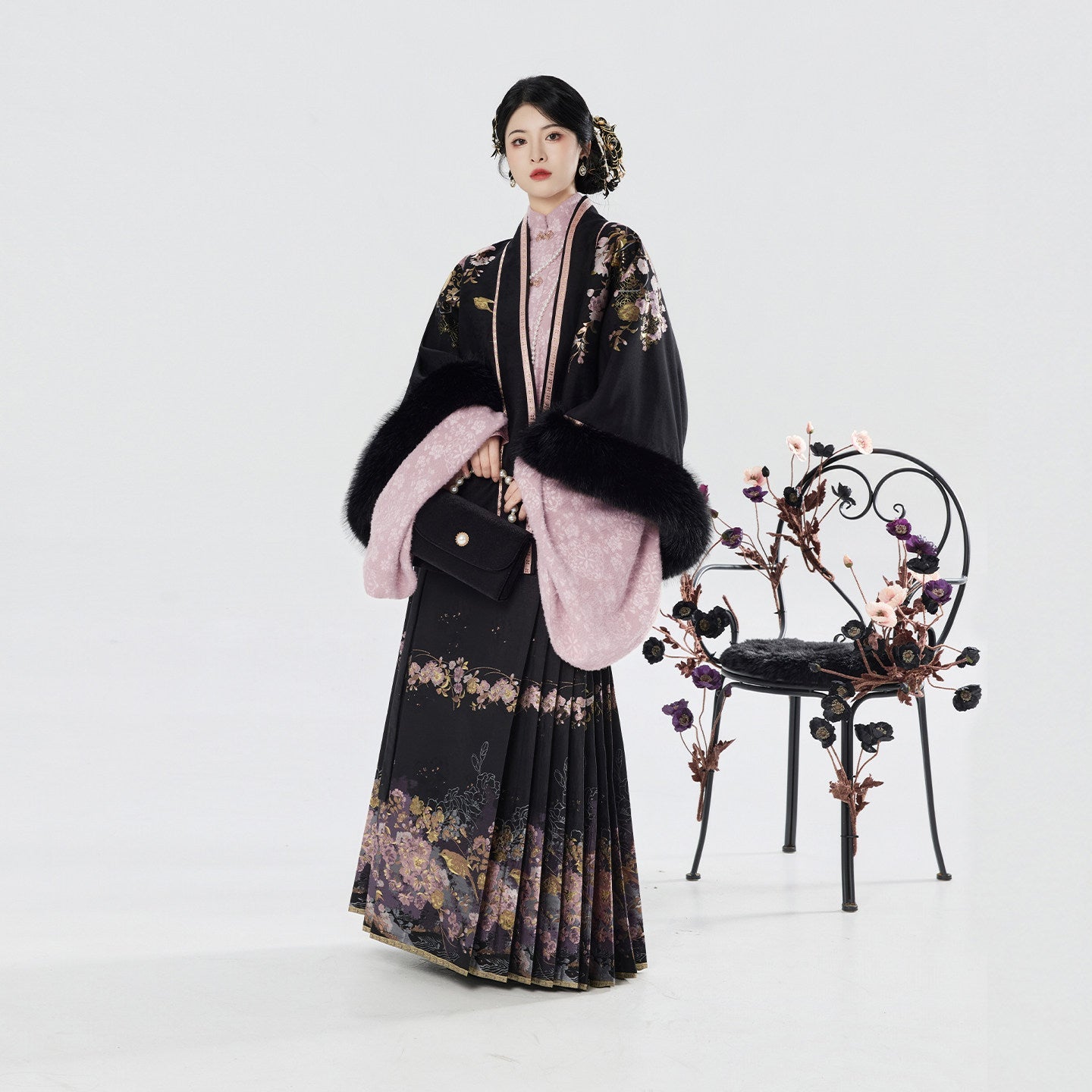Ming Dynasty Modern Hanfu Pipa Sleeve Top & Mamianqun | Nightingale Begonia 夜莺海棠