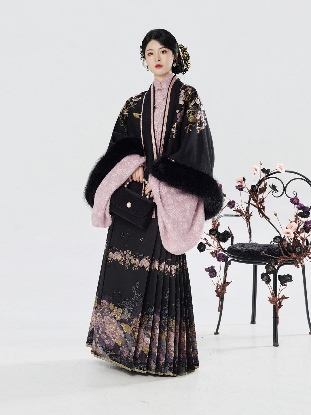 Ming Dynasty Modern Hanfu Pipa Sleeve Top & Mamianqun | Nightingale Begonia 夜莺海棠