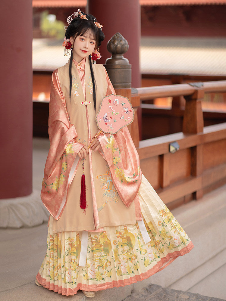 Ming Dynasty Bijia Wide Sleeve Robe & Pleated Skirt | Laurel Rabbit 月桂兔