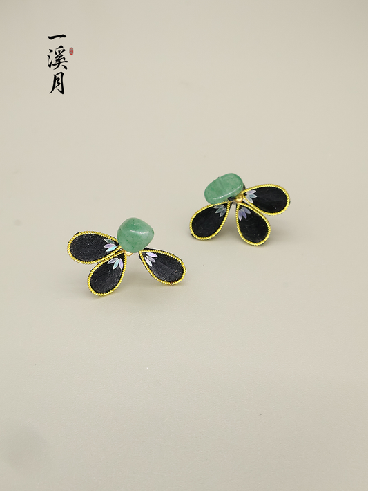 Lacquer and Jade Velvet Flower Stud Earrings | Qipao Jewelry