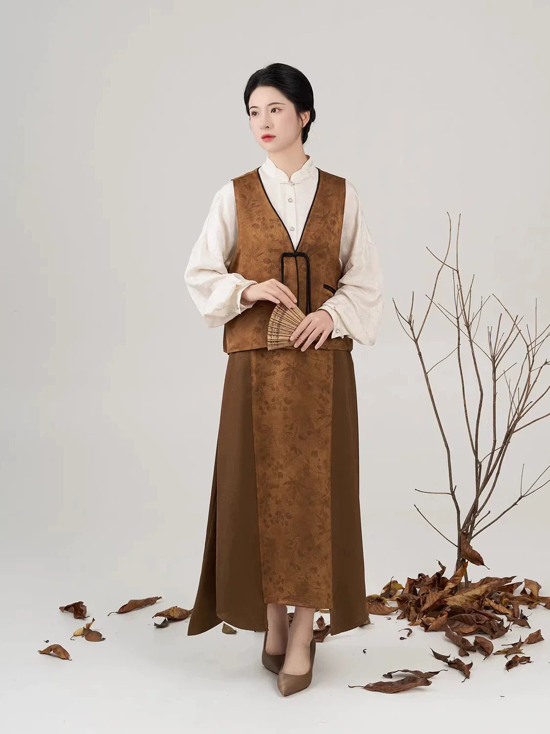 New Chinese Style Women Pipa Sleeve Shirt, Vest & Skirt Modern Hanfu Set - Liushu 琉珠 (Preorder)