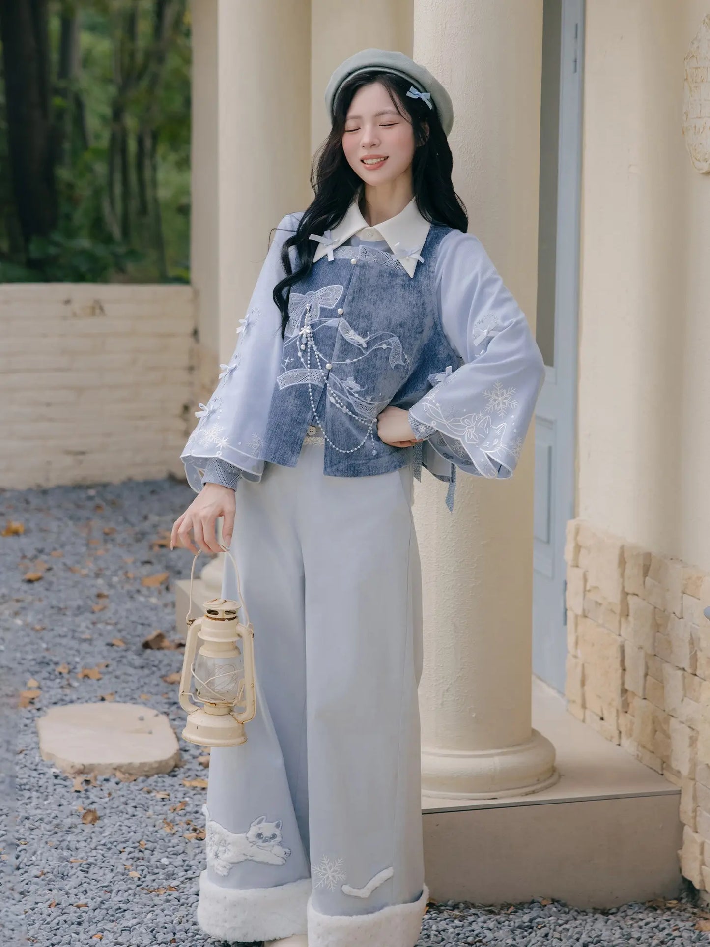 Ming Dynasty Modern Hanfu Bijia and Mini Mamianqun - Snow and Frost Cat 雪霜猫猫