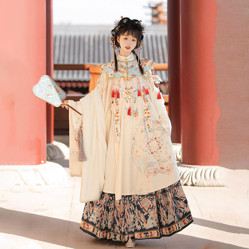 Ming Dynasty Hanfu Set with Embroidered Cloud Collar & Mamian Skirt | Fengxi 凤溪