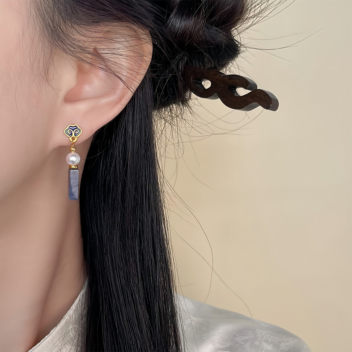 Auspicious Clouds Earrings | Cheongsam Jewelry